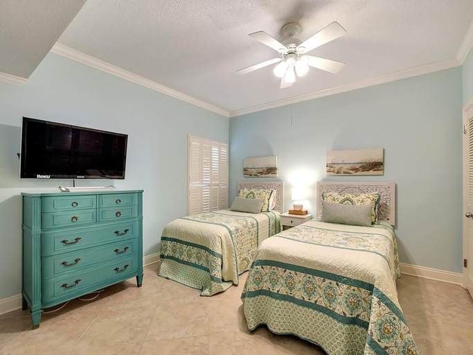 Bedroom 1, Navarre Towers 504, Escambia