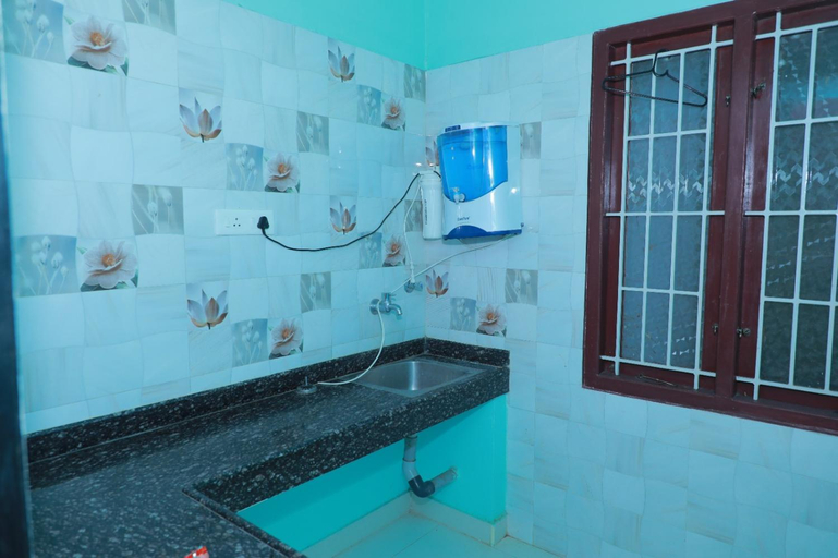 Bathroom 11