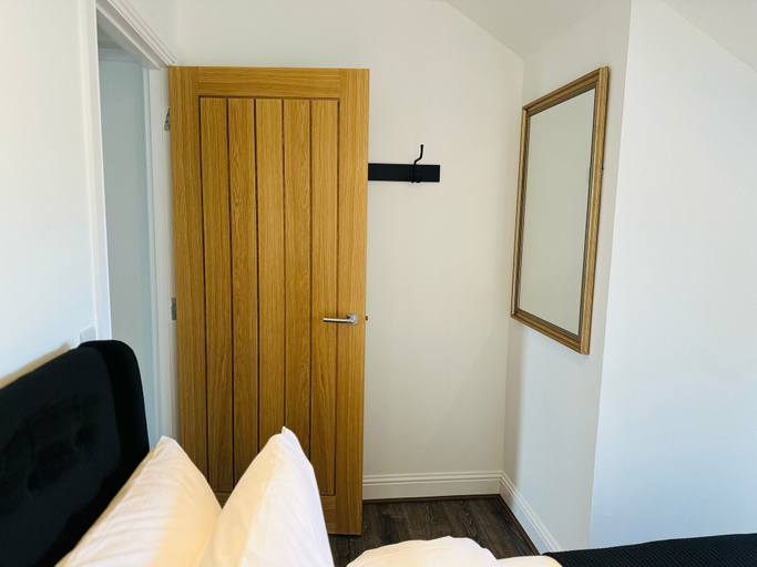 Bedroom 3, Barnet House Serviced Apartments, Fife