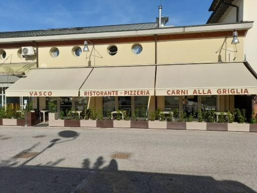 Others 5, vasco rent rooms, Mantua