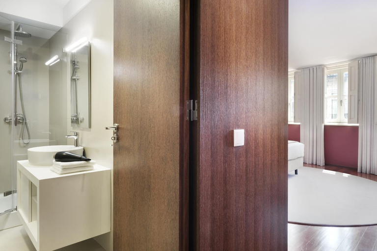 Others 5, Nº150 Apartment Triplex with Suites and Terrace, Braga