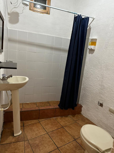 Bathroom 4, Casa del Viajero Colonial, Antigua Guatemala