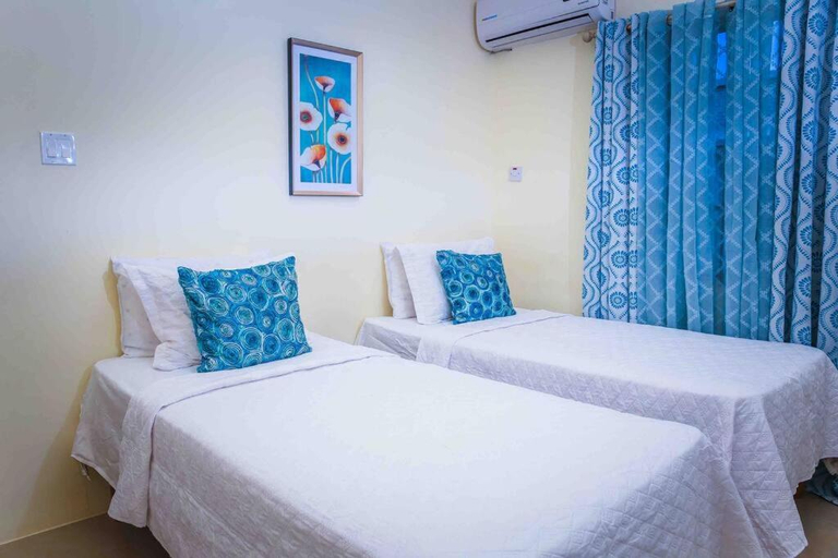 Others 4, Villas in Draxhall, Pool, Gym, Tennis, Kids Playground
