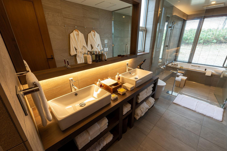 Bathroom, Biei Villa Rubeshibe Hill, Biei