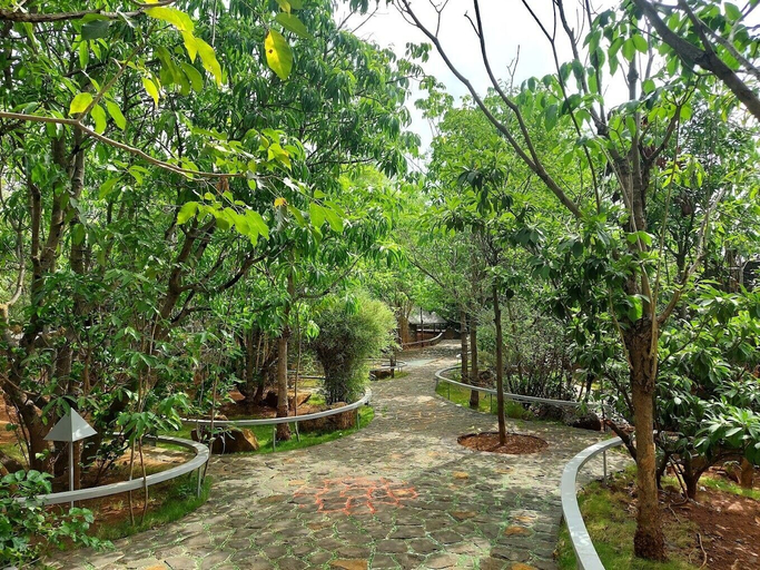 Others 4, Kondan The Retreat, Pune
