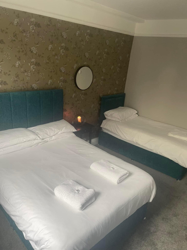 Bedroom 2, The Fountain Inn, Devon