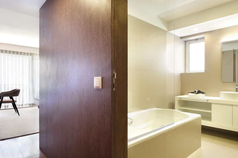 Bedroom 2, Nº150 Apartment Triplex with Suites and Terrace, Braga
