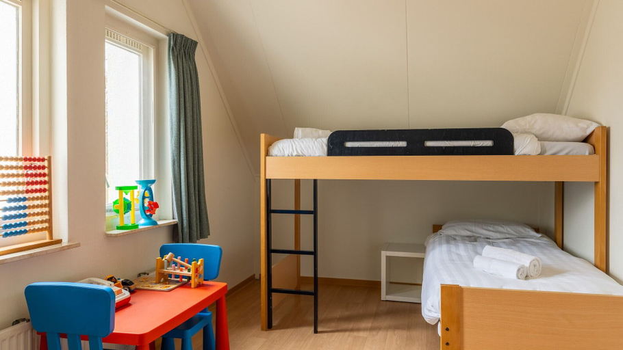 Bedroom 2, Summio Bungalowpark Het Drentse Wold, Midden-Drenthe