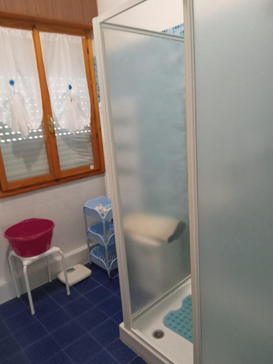 Bathroom 2, Casa Dirindo, La Spezia