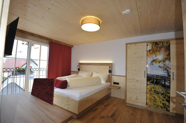 Bedroom 2, Das Dorfhotel Engl-grafinger, Gmunden