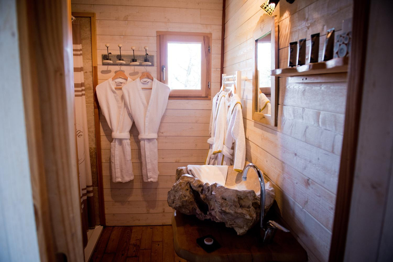 Others 2, Cabane Spa La Truffiere - Cantecor, Lot
