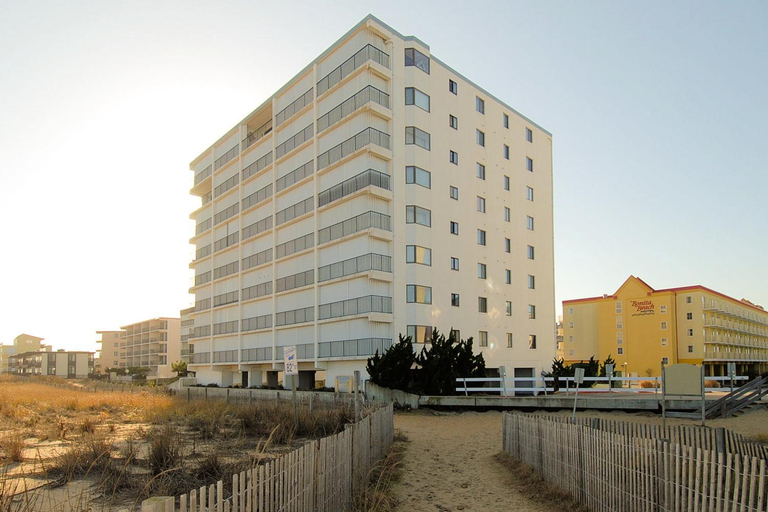 Exterior & Views 1, Golden Surf 101, Worcester