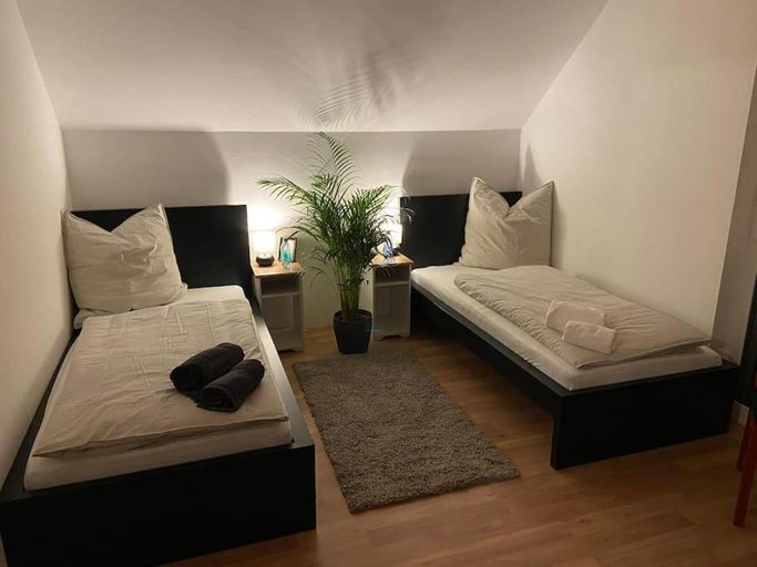 4, WORKATION Luxury Nature House , 10 min VW , Relax from Work mit Terrasse, Balkon und Parkplatz, Gifhorn