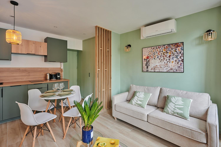 Others 5, Residence Center of Paris by Studio prestige, Paris