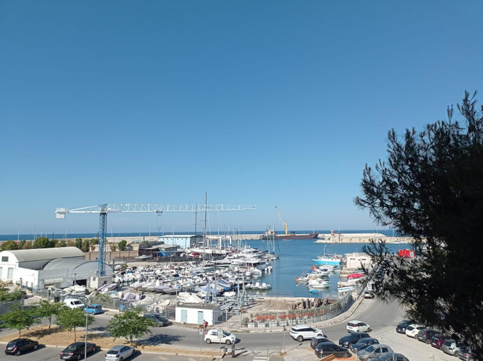 Others 3, Monopoli guest house BA07203091000019440, Bari
