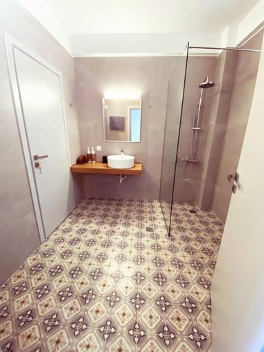 Bathroom, Villa Alexander, Crete