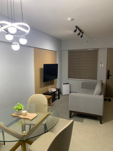 Dining Room 7