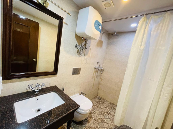 Bathroom, The Grand Valley, Dehradun