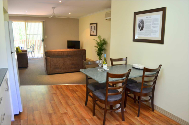 Dining Room 9