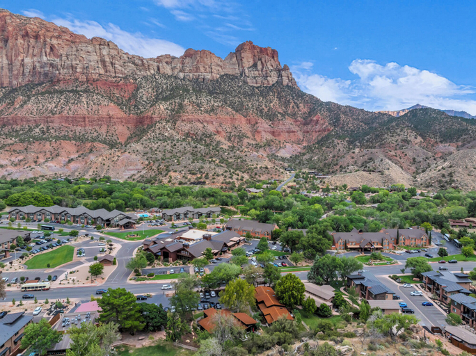 Canyon Casitas at Zion, Washington