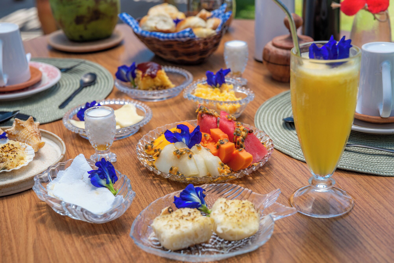 Food & Drinks 8