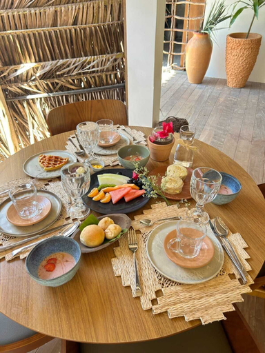 Food & Drinks 11
