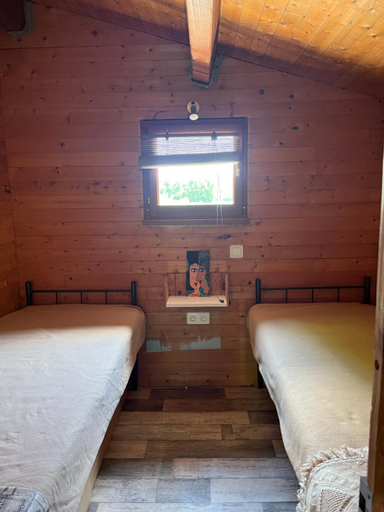 Others 4, les petits chalets de DUDU, Ardèche