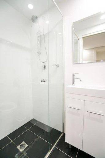 Bathroom 6