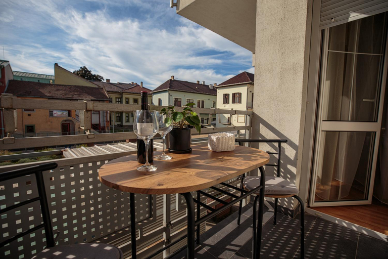 Others 5, Mokka Apartments, Miskolci