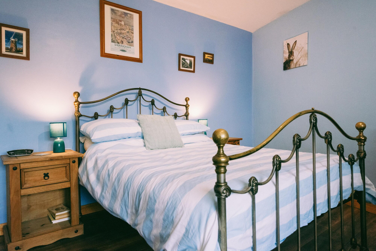 Bedroom 2, Cozy Scarning Apartment for Two, Norfolk