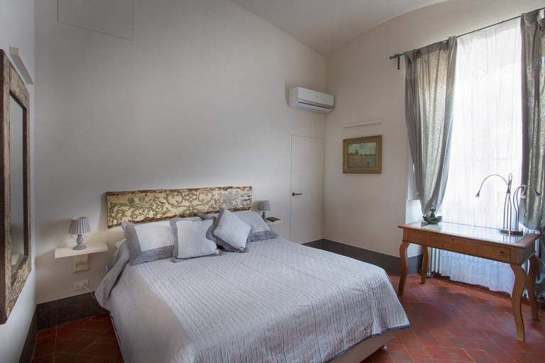 Bedroom 3, Roveta Apartment, Florence