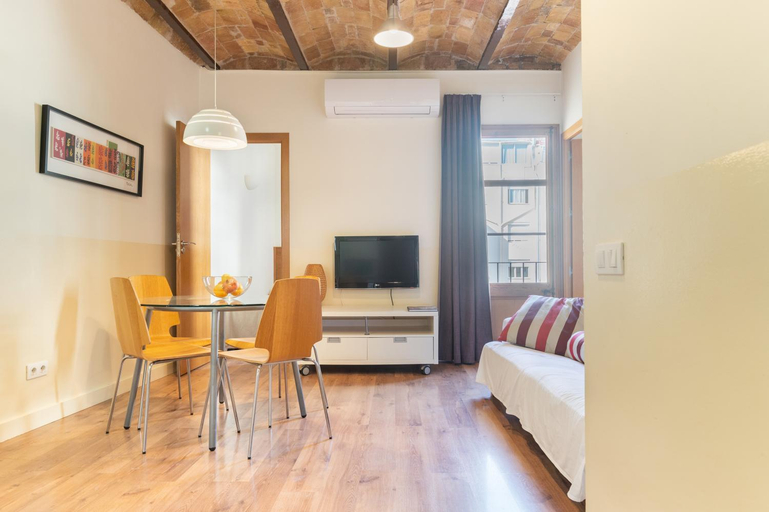 Others 2, Atica Apartments - by Weflating, Barcelona
