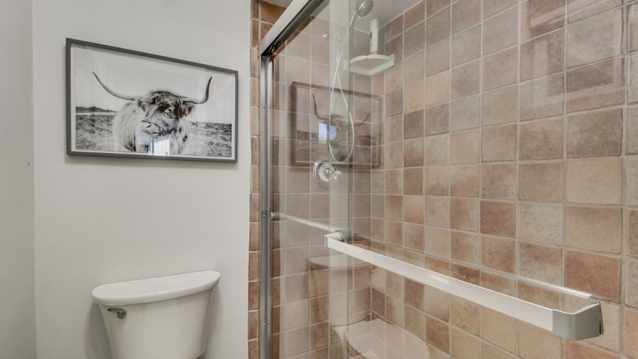 Bathroom 4, Scottsdale Kierland 3 Bdrm With Sparkling Pool!, Maricopa