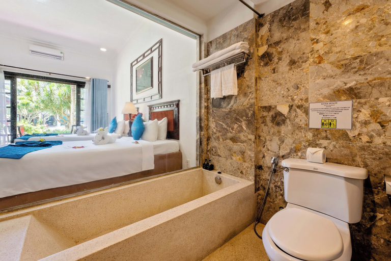 Bathroom 5, River Beach Resort and Residences, Da Nang
