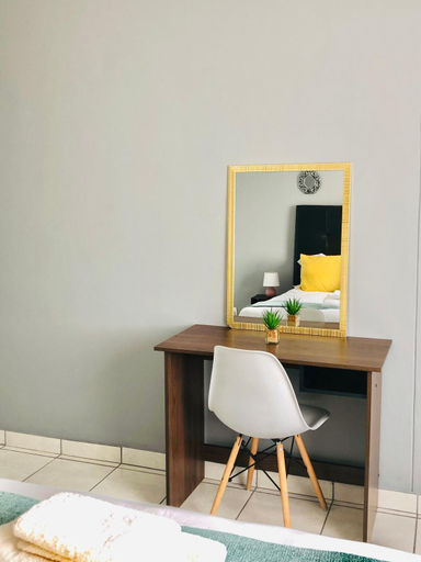Others 5, The Menlyn Comfort, City of Tshwane