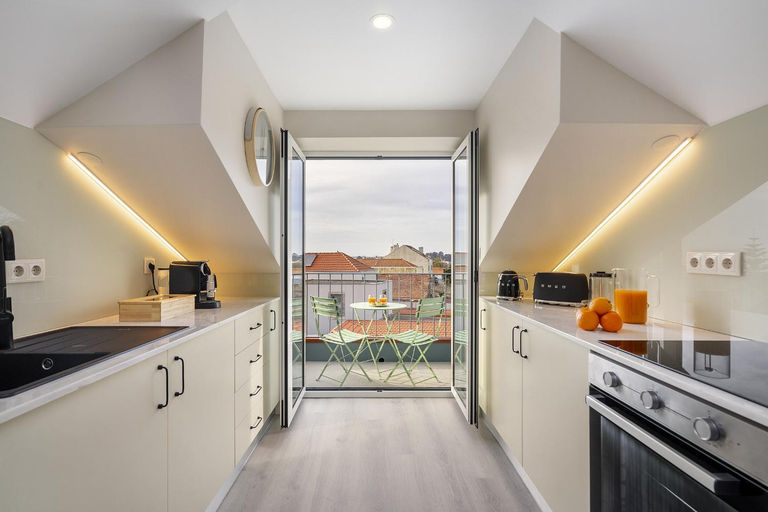 Others 4, Douro Prestige Urban Retreat with shared S-Pool & Gym, Porto