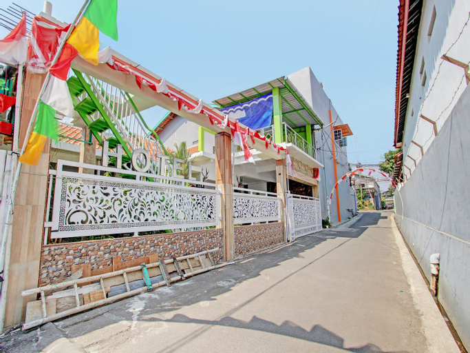 Capital O 94297 Hotel New Tirken, Tegal