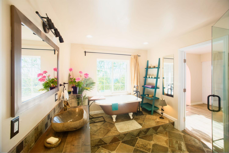Bedroom, Magical Bay View in Oakland Hills, Alameda