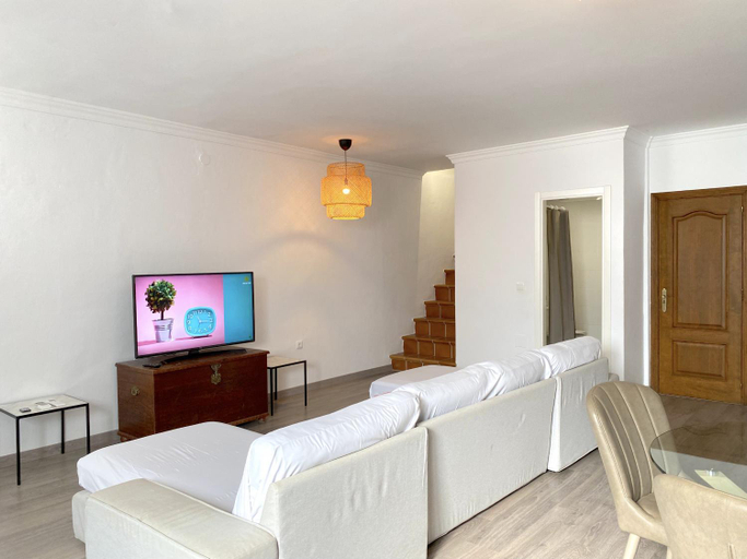 Shared lounge/TV area 4, Villa Mirto Private Pool Casasol, Málaga