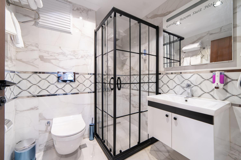 Bathroom 12