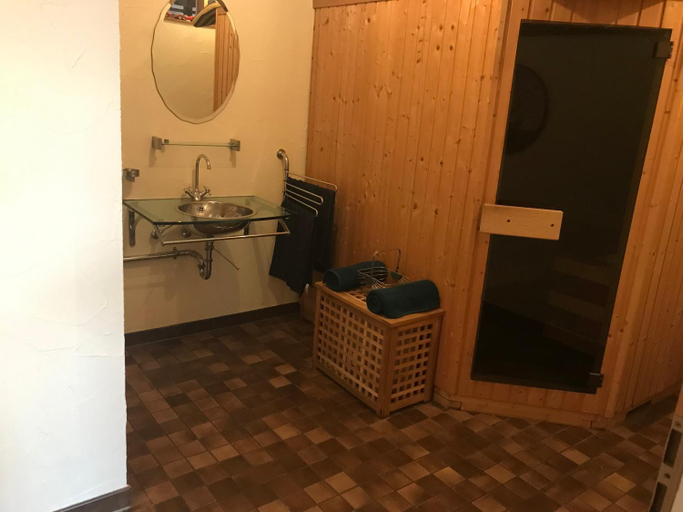 Bathroom 3, Generations Holiday Garden Flats, Olpe