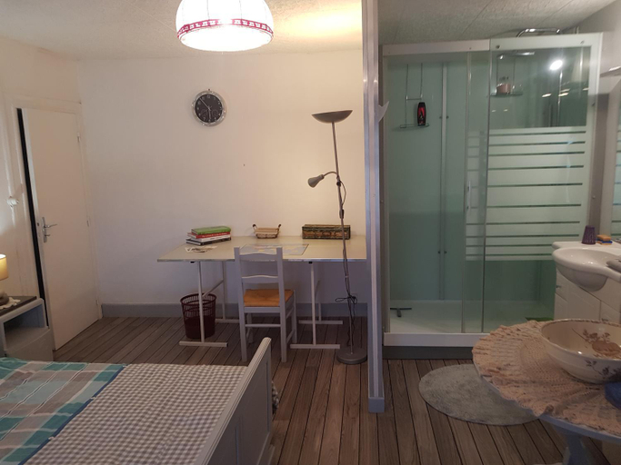 Bathroom 2, CHAMBRE PRIVEE a LA FERME, Ardennes