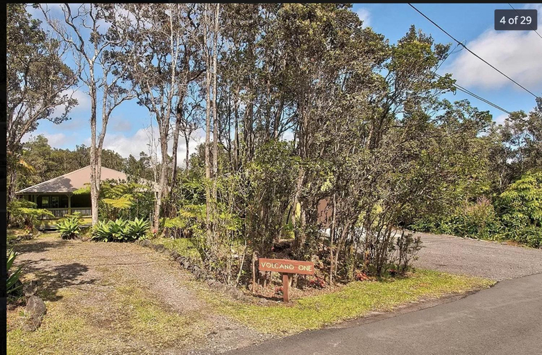 Others 5, Volcano One - Modern Studio with Lanai near Volcano National Park, Hawaii