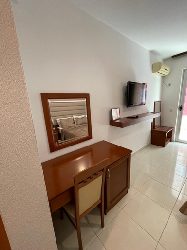 Others 5, Apartments Miri