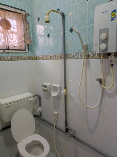 Bathroom 3, Villa Sayang Humairah @ Venice of Perak Intan 2, Manjung