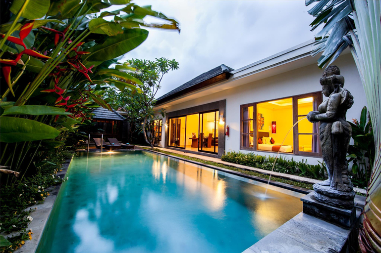 Swimming Pool 2