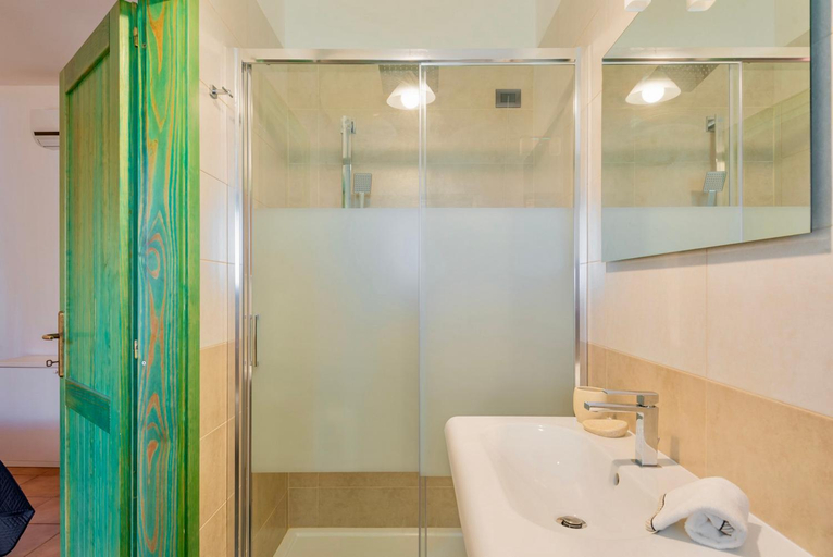 Bathroom, Residence con piscina a Santa Teresa di Gallura, Olbia-Tempio