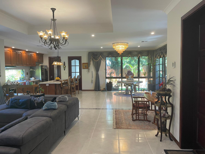 Others 5, Comfortable Luxury Home, Stirling