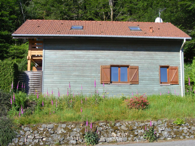 Exterior 1