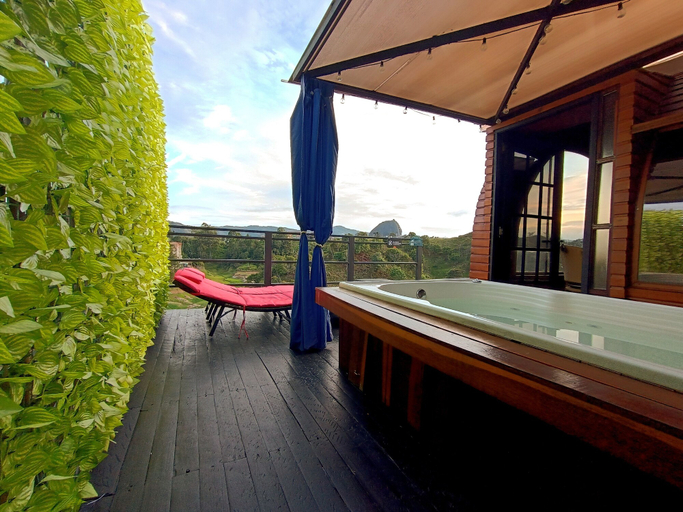 Sport & Beauty 3, Glamping The Mountain, Guatapé